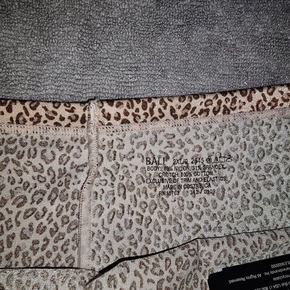 NWT Bali 2XL/9 Leopard Print, Fits Your Curves Brief Full Coverage Panty. - Picture 3 of 4